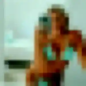 Photo perso de Djeneba, 22 ans à Porte des Pierres Dorées - rencontre coquine