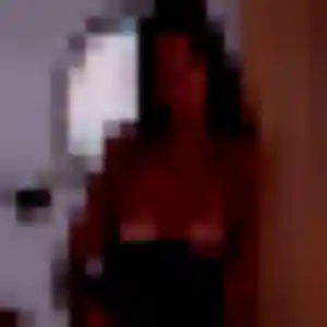 Photo de Marina à Poule-les-Écharmeaux (27 ans) - plan cul sans inscription