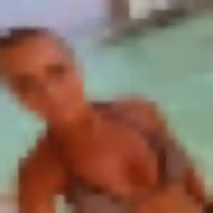 Photo de Ndèye à Querrieu (44 ans) - plan cul gratuit