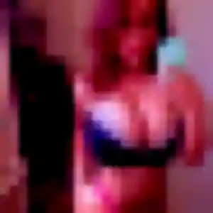 Stella, 32 ans, dispo pour plan cul à Renwez
