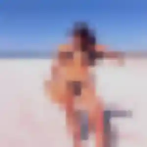 Karima, 24 ans, connectée à Ribemont pour une rencontre coquine