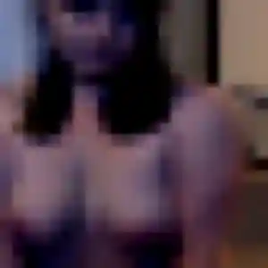 Shade, fille de 34 ans cherche plan cul à Roquevaire
