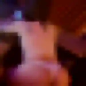 Photo exclusive de Naëlle, 34 ans à Roscoff - plan discret