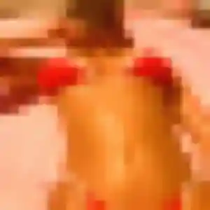 Akua, 39 ans, en ligne à Rosoy pour une rencontre coquine