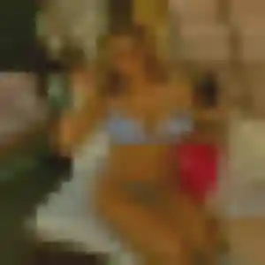 Photo privée de Khadija, 23 ans à Rots - plan discret