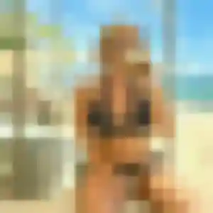 Akissi, 24 ans, en ligne à Saint-Aubin-de-Locquenay pour une rencontre coquine