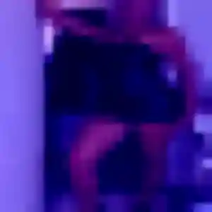 Charmante Safi, 24 ans à Saint-Aubin-le-Cauf - découvrir son profil