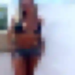 Exaucée, 37 ans, en ligne à Saint-Auvent pour une rencontre coquine