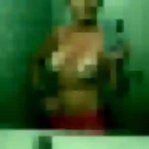 Émeline, 34 ans, connectée à Saint-Bauzile pour une rencontre coquine
