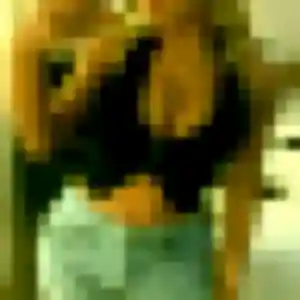Safiatou, 26 ans, en ligne à Saint-Chamas pour une rencontre coquine
