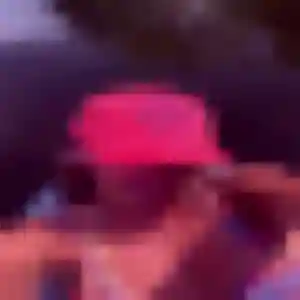 Rejoins Inès, 40 ans à Saint-Cyr-de-Favières en privé