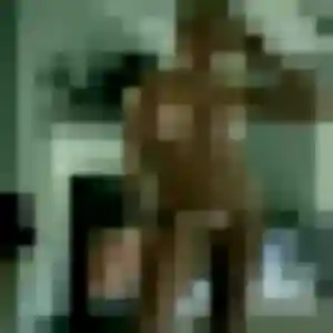 Photo privée de Lou, 30 ans à Saint-Cyr-sur-Mer - plan discret