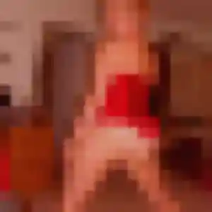 Photo sexy de Sanata, 45 ans à Saint-Exupéry-les-Roches - plan discret