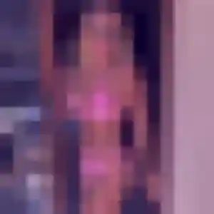 Charmante Yasmine, 23 ans à Saint-Fons - la contacter