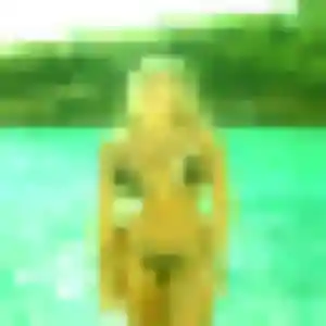 Profil de Adunni à Saint-Germain-des-Fossés (25 ans) - plan cul anonyme