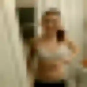 Rebecca de Saint-Germain-des-Prés, 28 ans - plan cul sans prise de tête
