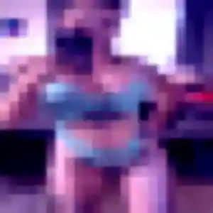 Photo privée de Farida, 34 ans à Saint-Germain-sur-Ille - rencontre coquine