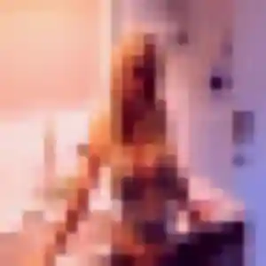Isatou, 29 ans, disponible à Saint-Jean-de-Sauves pour un plan cul