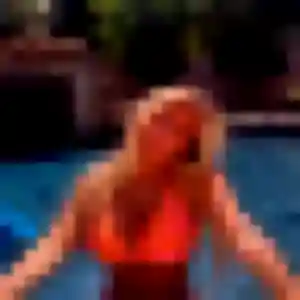 Photo privée de Honorine, 33 ans à Saint-Julien-du-Sault - plan discret