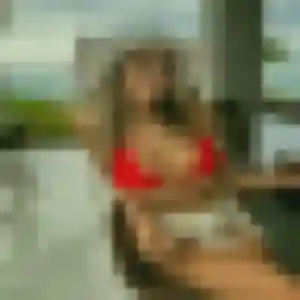 Charline, 27 ans, cherche un plan cul à Saint-Julien-Molin-Molette