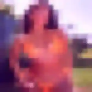 Michèle, 22 ans, disponible à Saint-Macaire pour une rencontre coquine