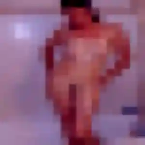 Photo privée de Djénéba, 34 ans à Saint-Manvieu-Norrey - rencontre sans lendemain