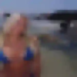 Rejoins Nneka, 34 ans à Saint-Manvieu-Norrey en privé