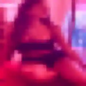 plan cul à Saint-Mitre-les-Remparts : photo de Pauline, 25 ans - accès libre