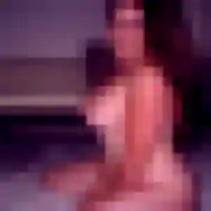 Rejoins Chiamaka, 33 ans à Saint-Omer en privé