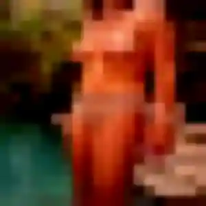 Photo sexy de Amira, 34 ans à Saint-Pierre-de-Trivisy - plan discret