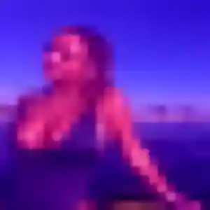 Saly, 25 ans, en ligne à Saint-Pierre-en-Faucigny pour une rencontre coquine