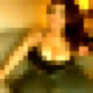 Photo de Adaeze à Saint-Pierre-les-Étieux (28 ans) - plan cul anonyme