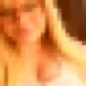 Photo sexy de Afi, 31 ans à Saint-Priest-des-Champs - plan discret