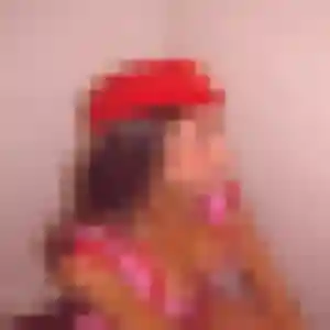 Contacte Naomie, 35 ans à Saint-Privat-des-Vieux en t'inscrivant