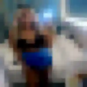 Nicole (32 ans) à Saint-Varent cherche une rencontre aujourd'hui