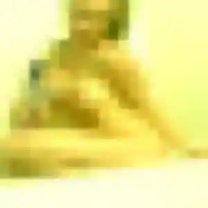 Ursula, 28 ans, connectée à Saint-Victor pour un plan cul