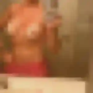Jennifer, 45 ans, en ligne à Saint-Vincent-de-Mercuze pour un plan cul
