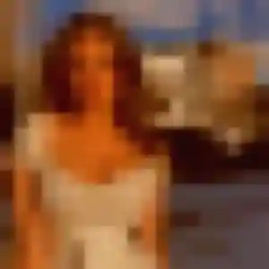 Charmante Aya, 26 ans à Sainte-Hélène-Bondeville - voir sa photo