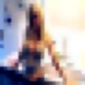 Photo de Nassira à Sainte-Marie (23 ans) - plan cul anonyme