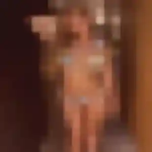 Photo privée de Funke, 24 ans à Savigné-sur-Lathan - rencontre coquine