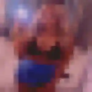 Profil de Lola à Sayat (26 ans) - plan cul discret