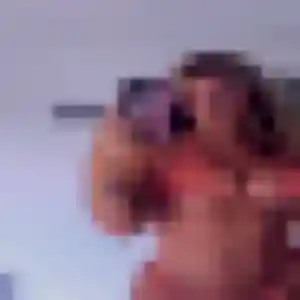 Latifa, 25 ans, connectée à Senantes pour une rencontre coquine