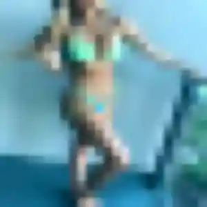 Déla, 30 ans, en ligne à Sernhac pour une rencontre coquine