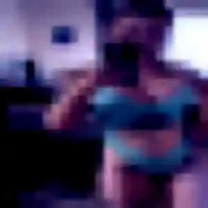 Jolie Bintou, 26 ans à Serquigny - voir sa photo