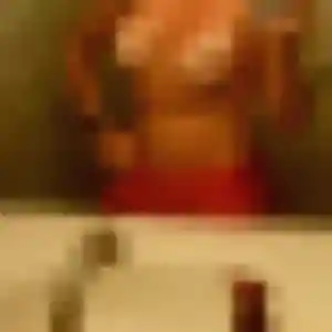 Antoinette, 32 ans, dispo pour plan cul à Sillans