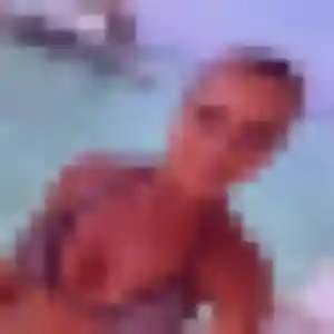 Photo exclusive de Aïcha, 25 ans à Terres de Bord - plan discret