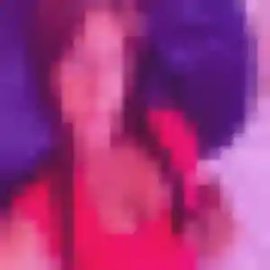 Oluchi, 22 ans, connectée à Thomery pour une rencontre coquine