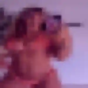 Téning, femme de 31 ans propose plan cul à Thurins