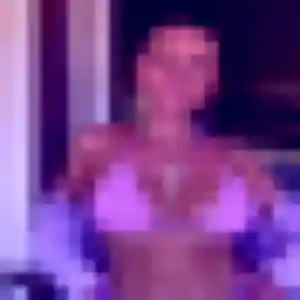 plan cul à Thury-Harcourt-le-Hom : profil de Francine, 22 ans - sans engagement