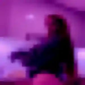 Sexy Naïma, 22 ans à Toussaint - la contacter